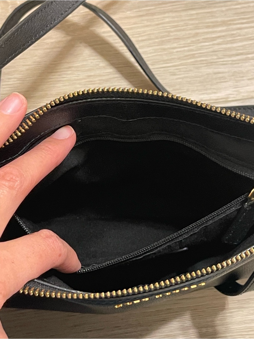 Marc Jacobs The Commuter Black Leather Crossbody Bag - Picture 10 of 10